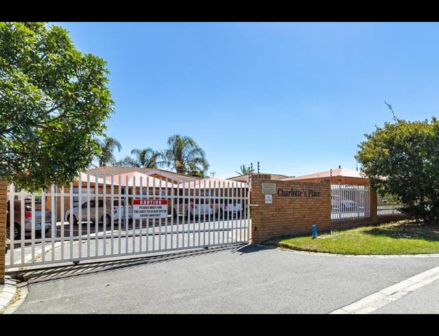 2 BEDROOM TOWNHOUSE FOR SALE IN SONSTRAAL HEIGHTS